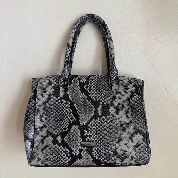Snake print Handbag/Crossbody - Picture 3 of 7